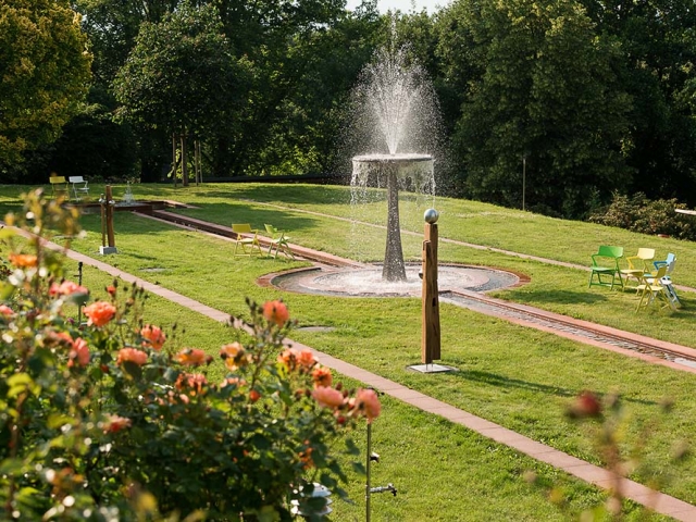 Brunnen und Skulpturen Brunnen und Skulpturen