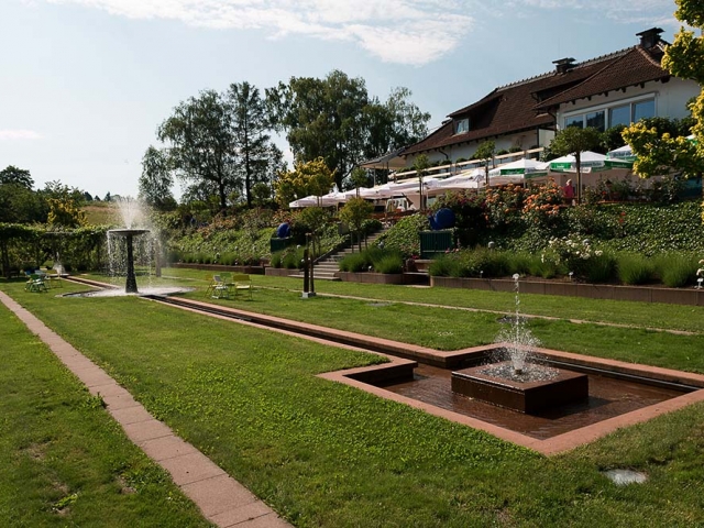 Brunnen und Skulpturen Brunnen und Skulpturen